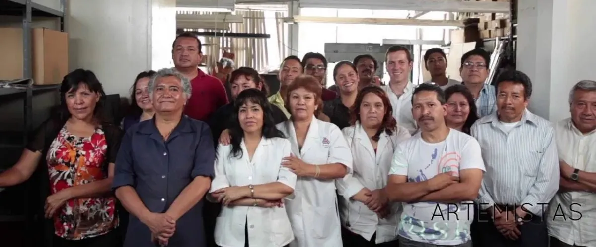  Staff of Artemistas, a producer of leather goods and beneficiary of the INADEM High-Impact Entrepreneurship Program.

